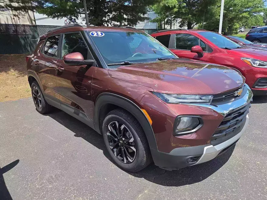 2023 Chevrolet Trailblazer LT photo 1