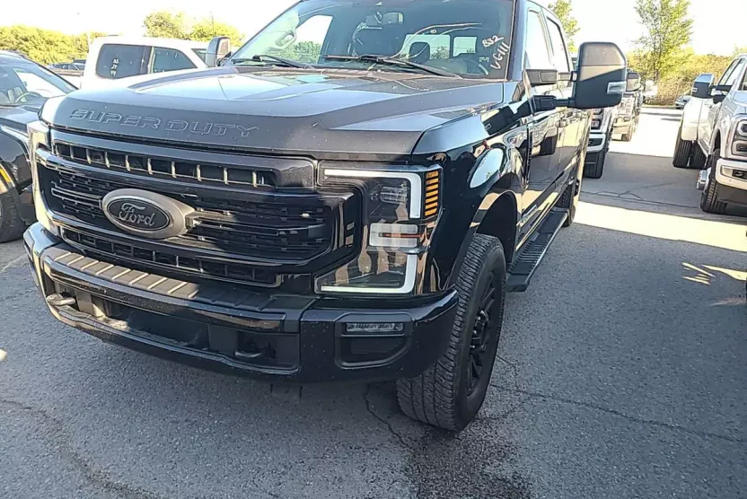 2021 Ford F-250 Lariat photo 1