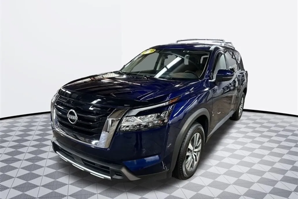 2023 Nissan Pathfinder SL photo 1
