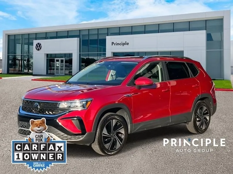 2023 Volkswagen Taos SE photo 1