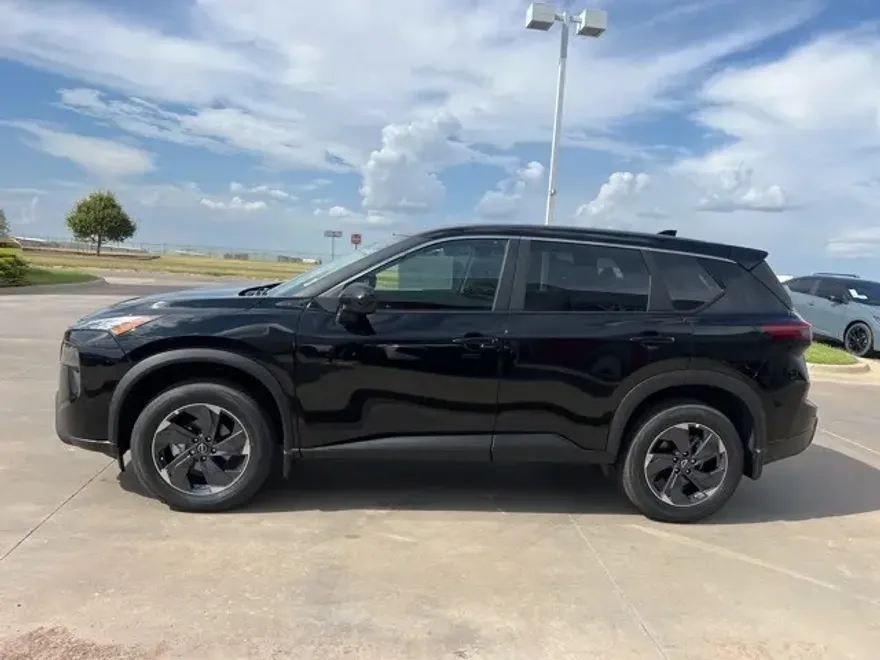 2026 Nissan Rogue SV photo 1