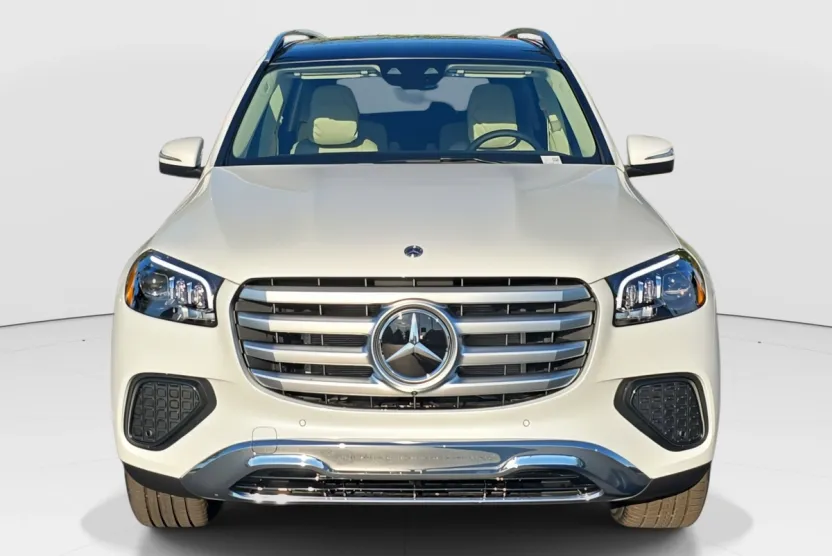 2026 Mercedes Benz GLS 450 4MATIC photo 1