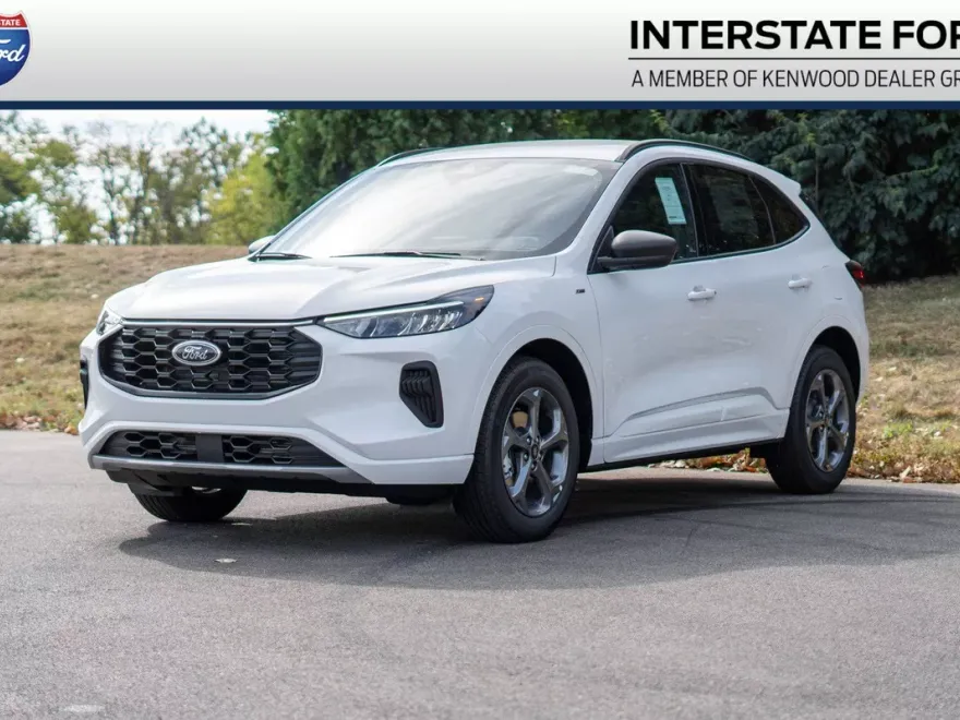 2024 Ford Escape ST-Line photo 1