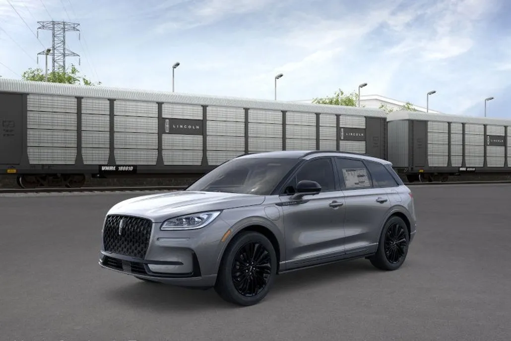 2025 Lincoln Corsair Grand Touring photo 1