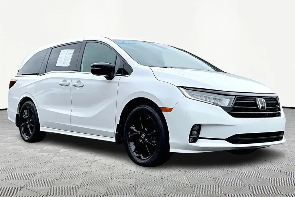 2024 Honda Odyssey Sport photo 1