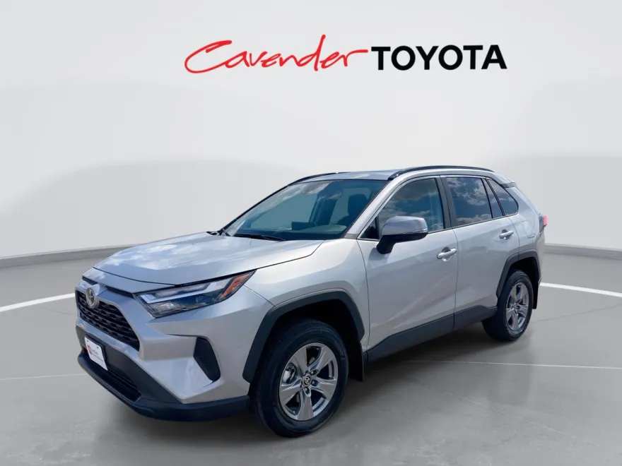 2025 Toyota RAV4 XLE photo 1
