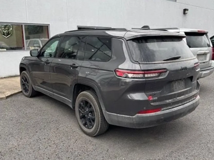 2024 Jeep Grand Cherokee Altitude photo 1