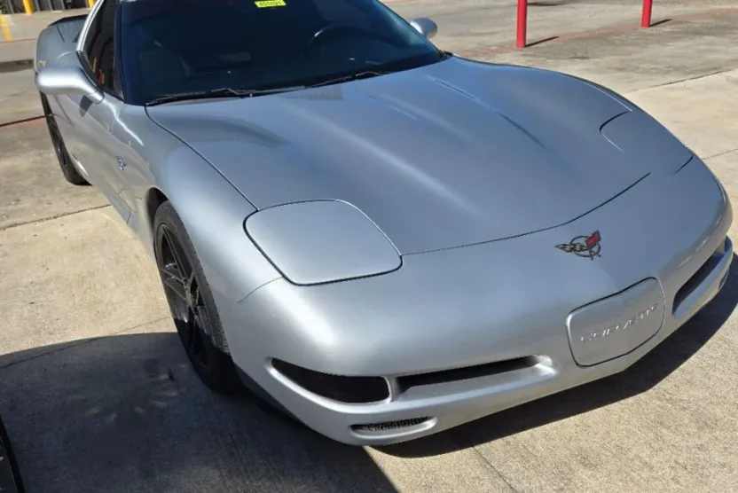 2000 Chevrolet Corvette photo 1