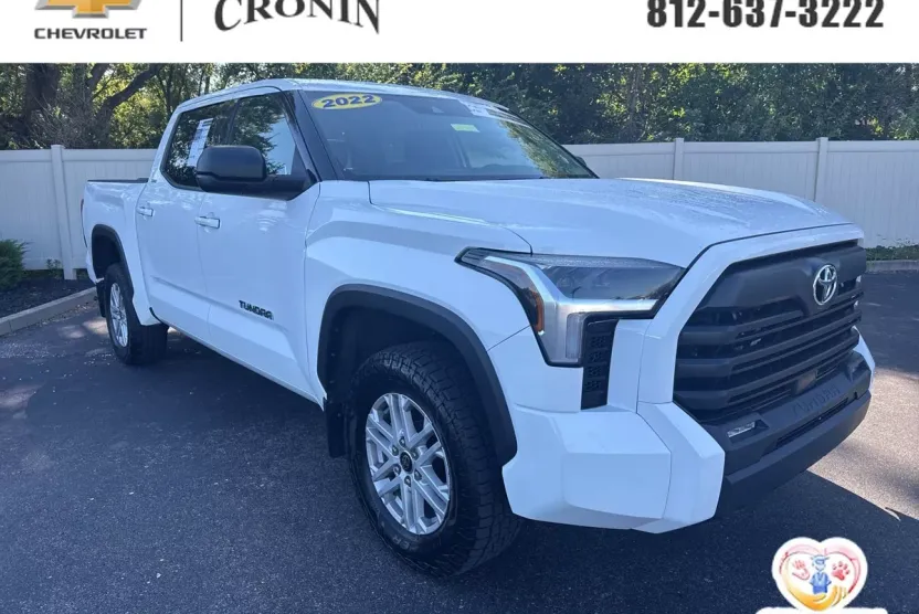 2022 Toyota Tundra SR5 photo 1