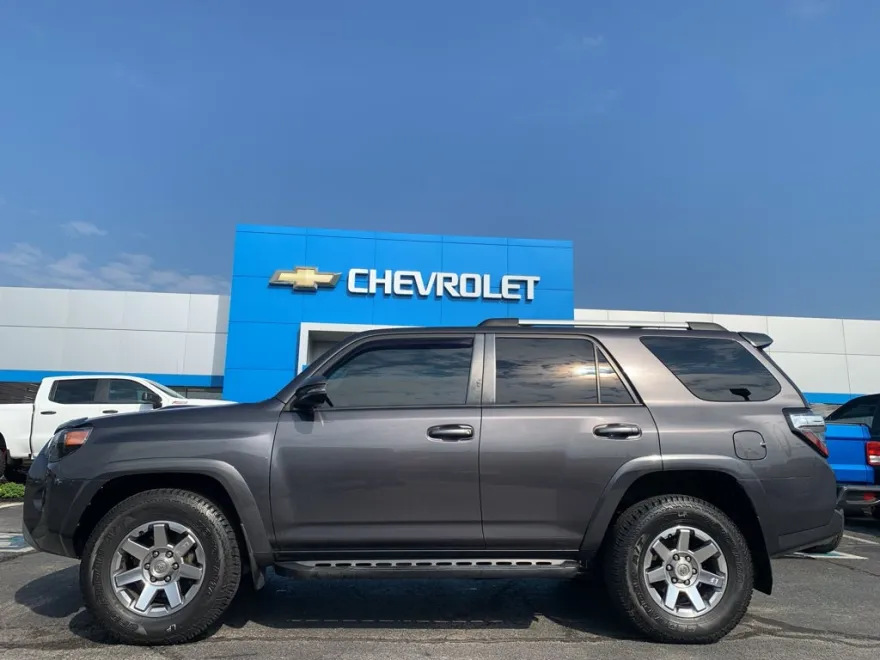 2015 Toyota 4Runner Trail Premium photo 1