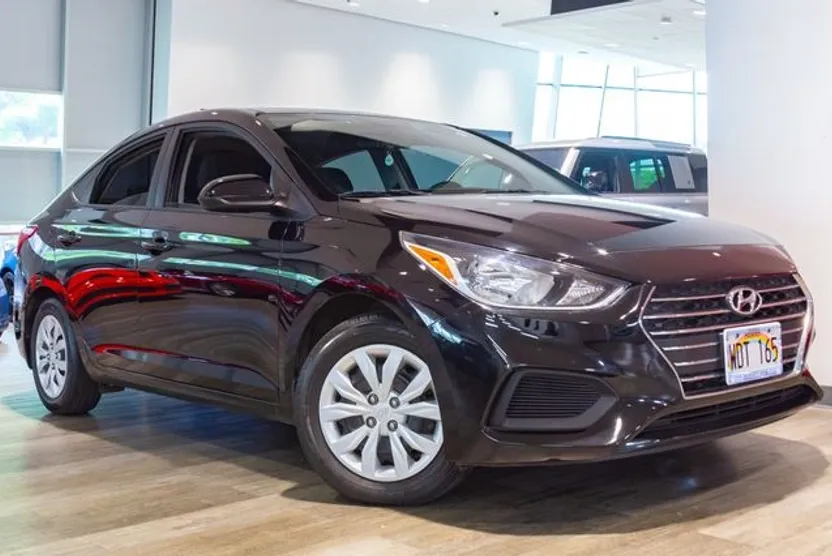 2021 Hyundai Accent SE photo 1
