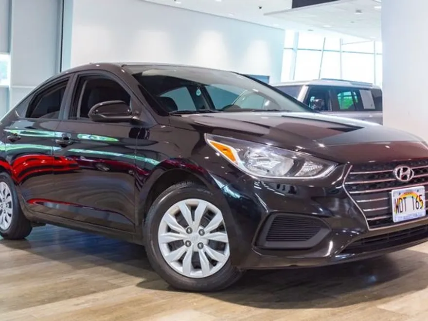 2021 Hyundai Accent SE photo 1