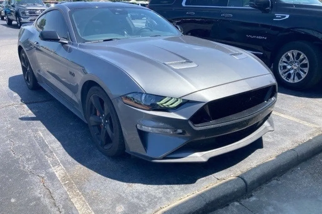 2022 Ford Mustang GT photo 1
