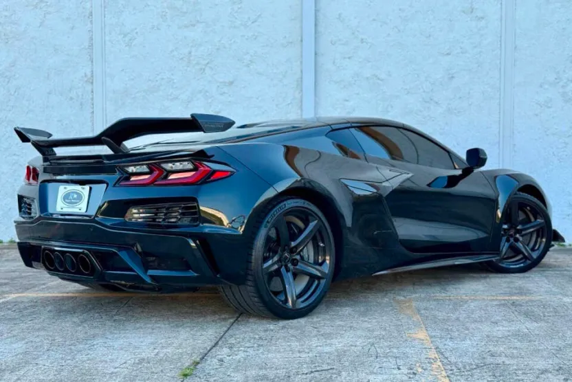 2023 Chevrolet Corvette Z06 Coupe photo 1