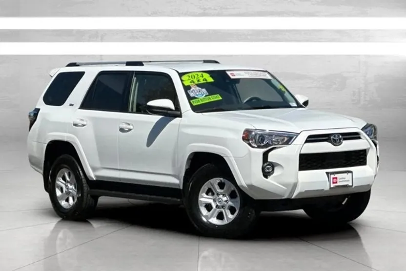 2024 Toyota 4Runner SR5 4WD photo 1
