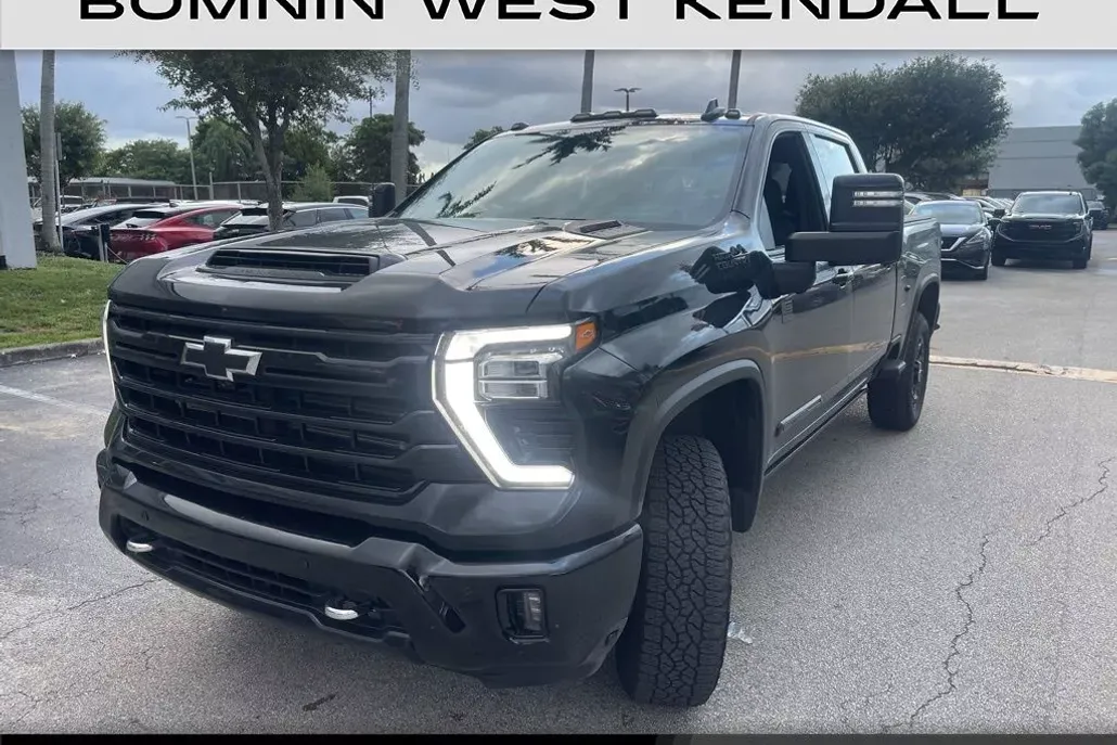 2025 Chevrolet Silverado 2500HD High Country photo 1