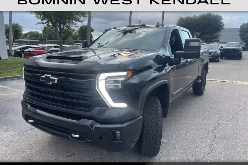 2025 Chevrolet Silverado 2500HD High Country photo 1