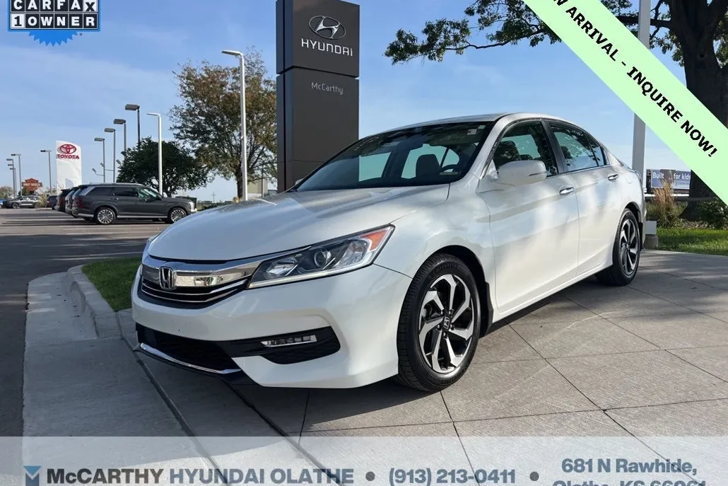 2016 Honda Accord EX photo 1