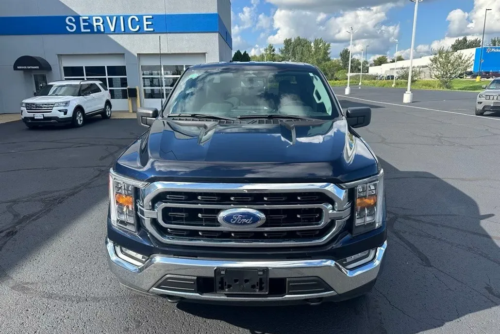 2023 Ford F-150 XLT photo 1