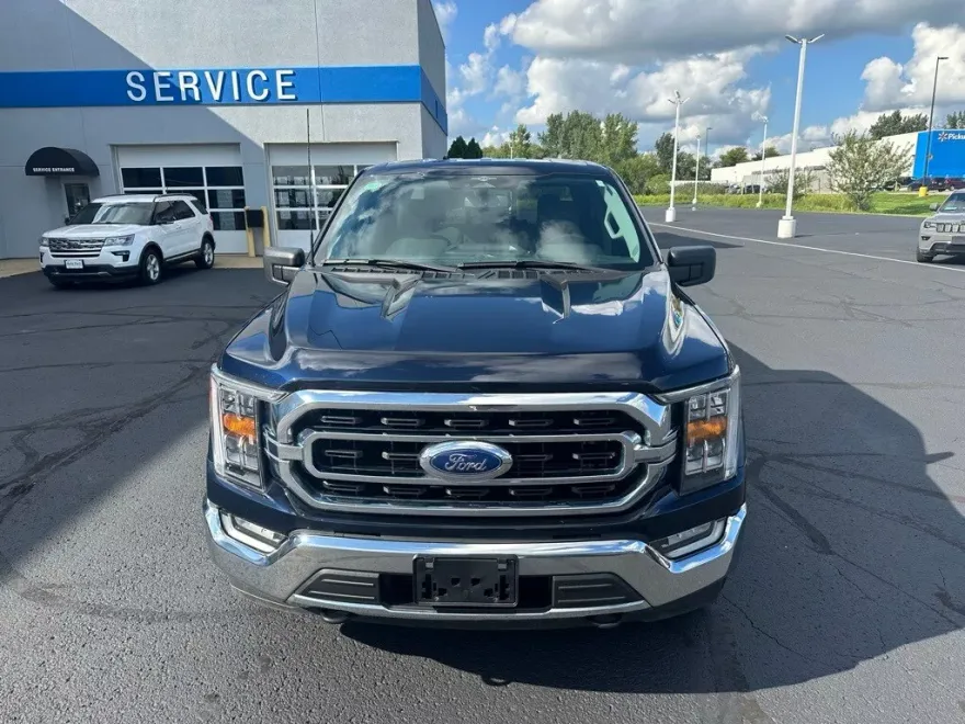 2023 Ford F-150 XLT photo 1