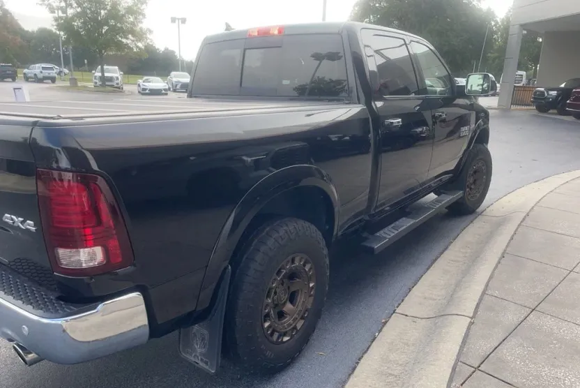 2018 Ram 1500 Laramie photo 1