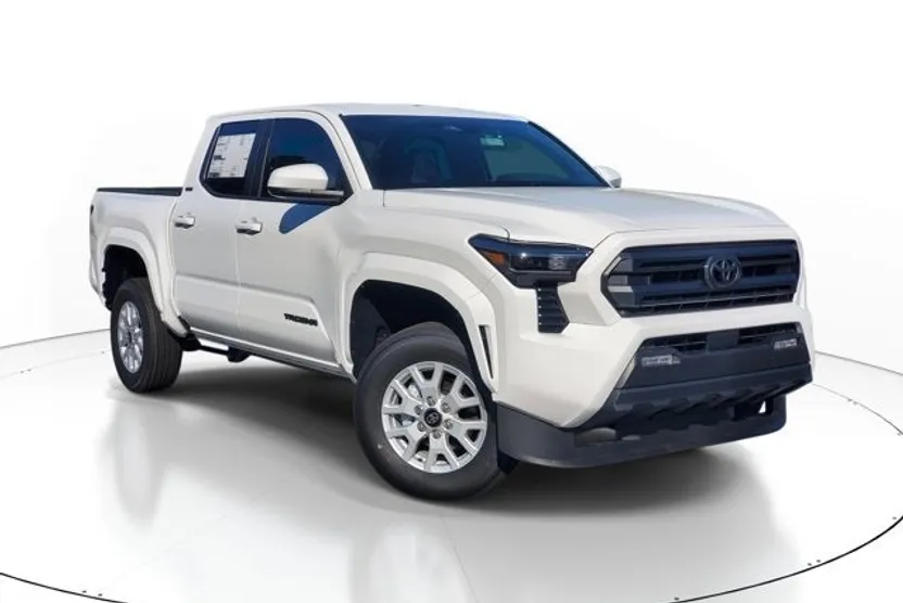 2025 Toyota Tacoma SR5 photo 1