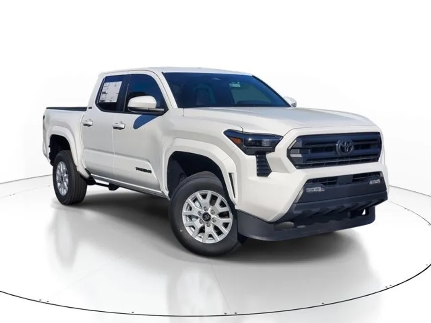 2025 Toyota Tacoma SR5 photo 1