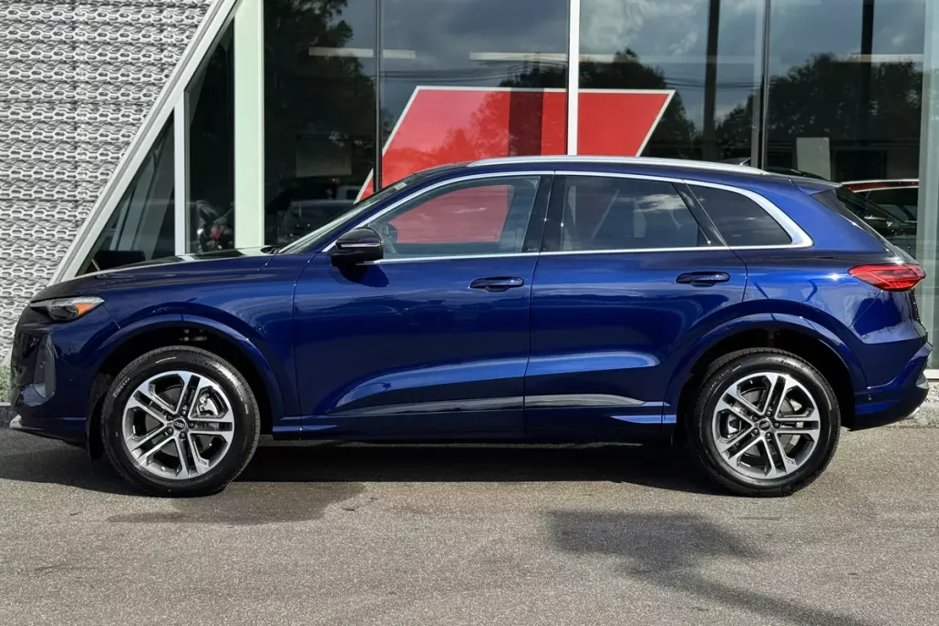 2025 Audi Q5 Premium Plus photo 1