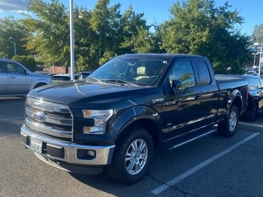 2015 Ford F-150 Lariat photo 1