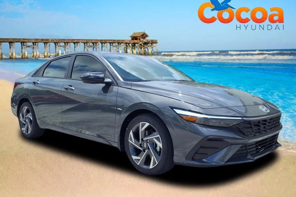 2025 Hyundai Elantra SEL Sport photo 1