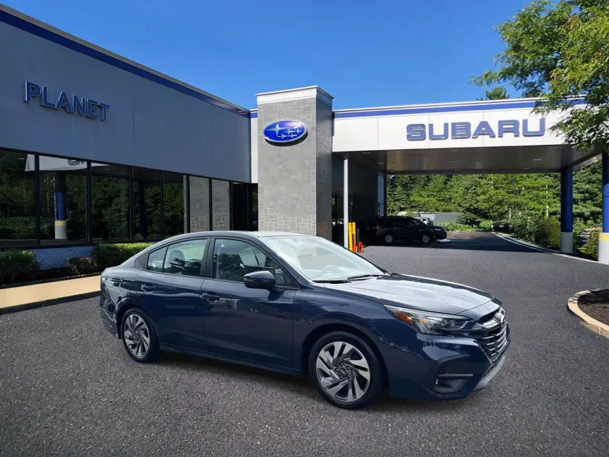 2023 Subaru Legacy Limited photo 1