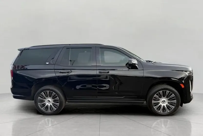 2022 Cadillac Escalade Sport Platinum photo 1