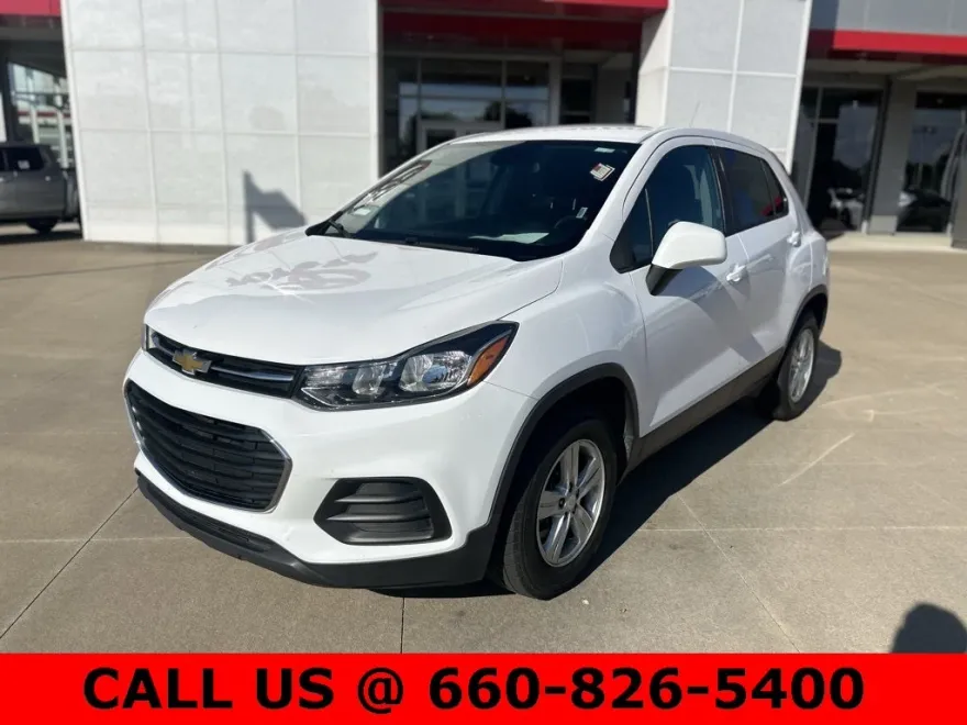 2020 Chevrolet Trax LS photo 1