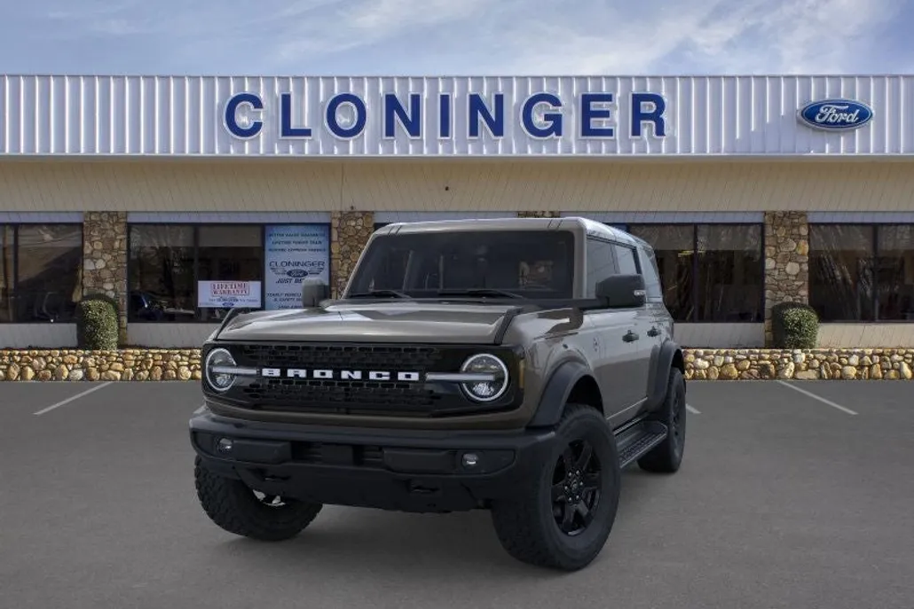 2025 Ford Bronco Outer Banks photo 1