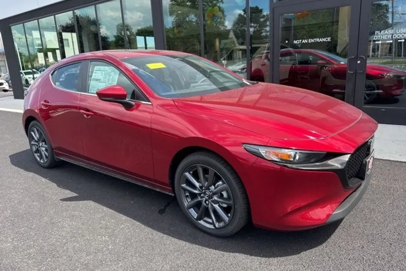 2025 Mazda Mazda3 Hatchback 2.5 s Preferred photo 1