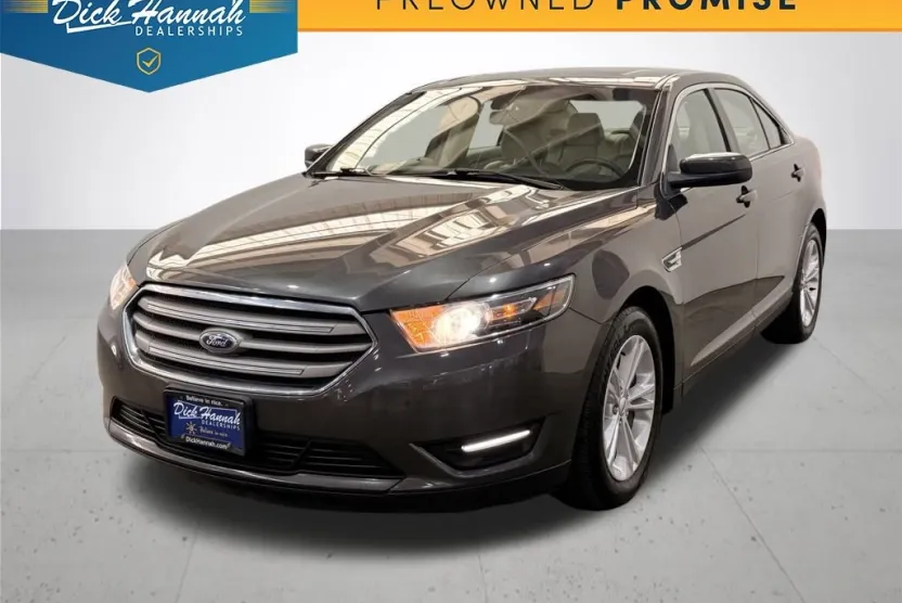 2019 Ford Taurus SEL photo 1