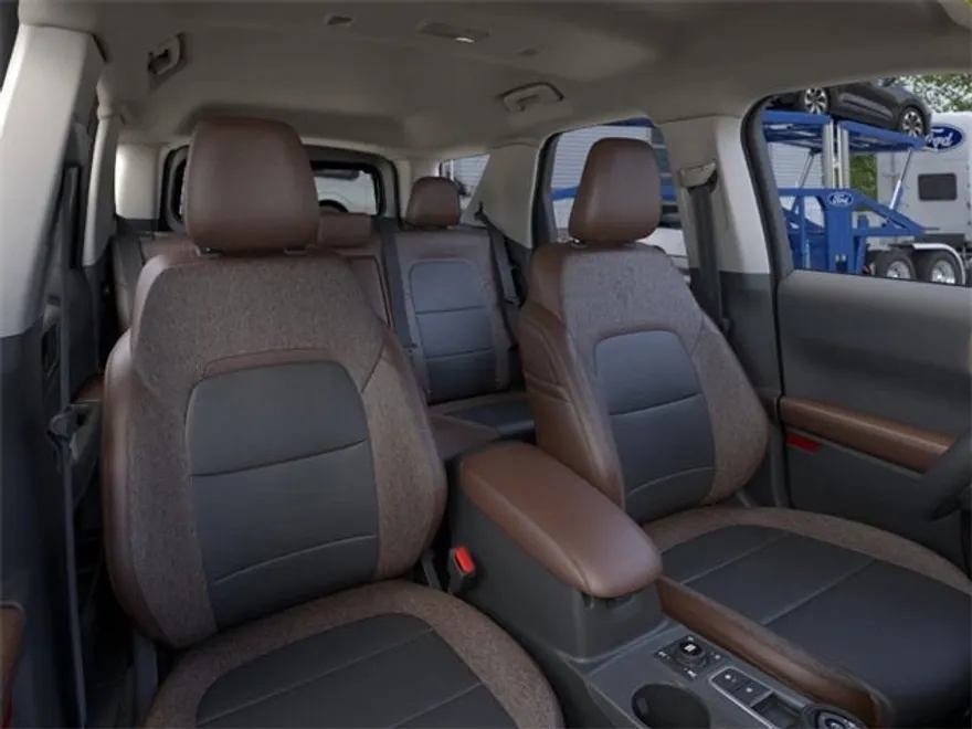 2025 Ford Bronco Sport Outer Banks photo 1