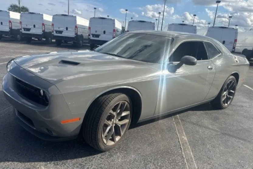 2023 Dodge Challenger SXT photo 1