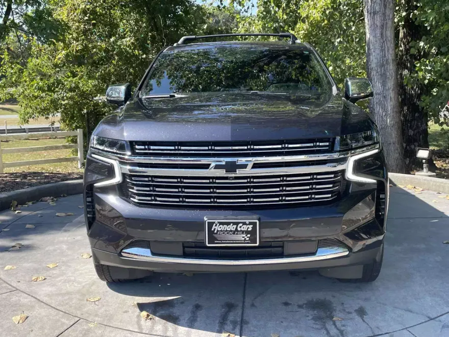 2024 Chevrolet Suburban Premier photo 1