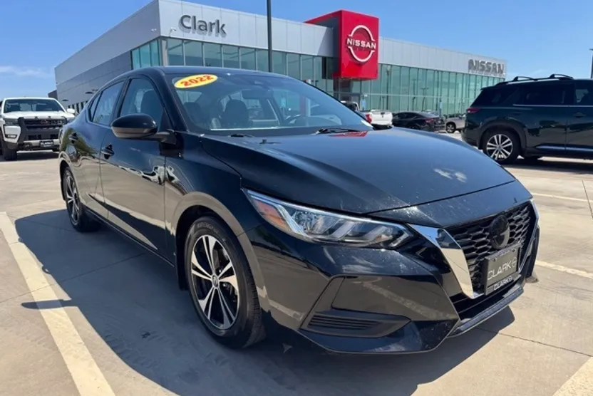 2022 Nissan Sentra SV photo 1