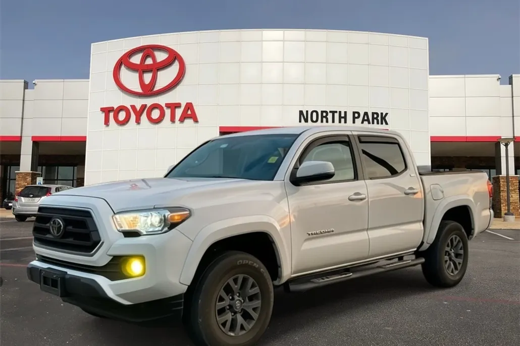 2023 Toyota Tacoma SR5 photo 1