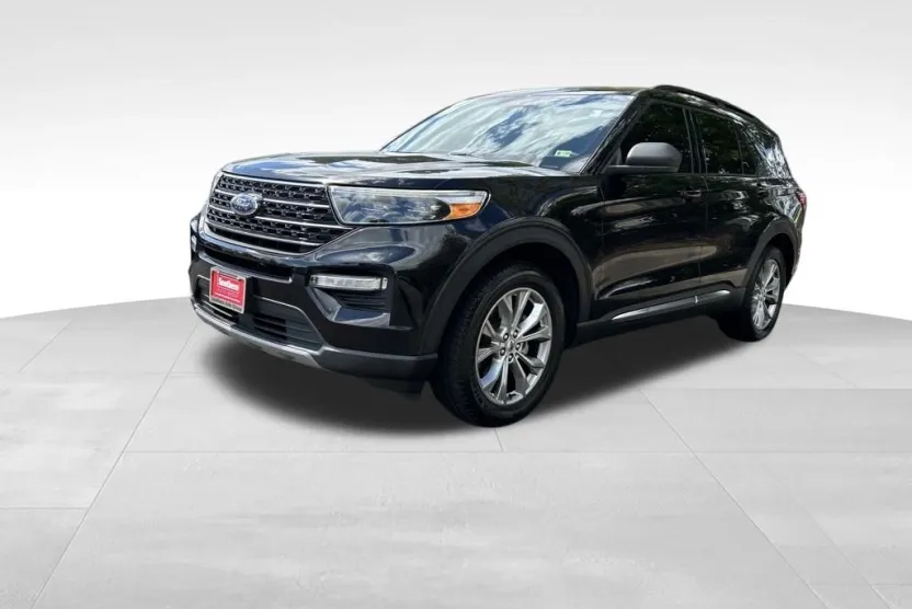 2020 Ford Explorer XLT photo 1
