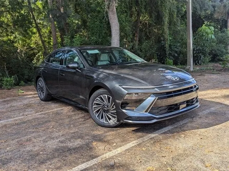 2024 Hyundai Sonata Hybrid SEL photo 1