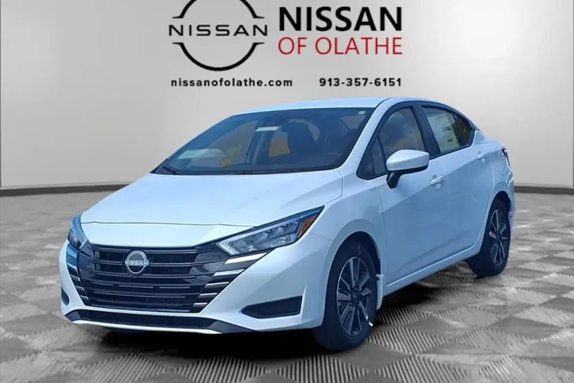 2025 Nissan Versa SV photo 1