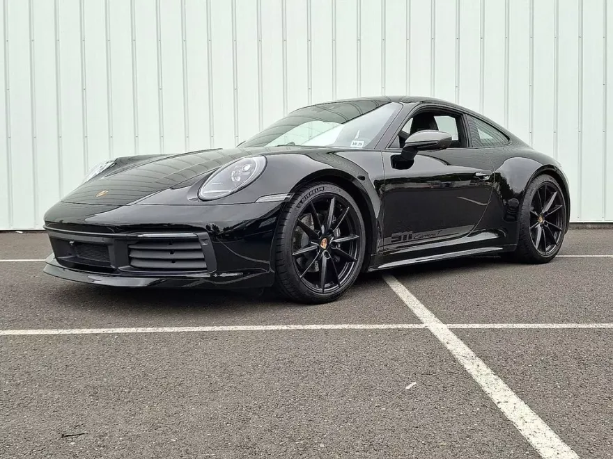 2024 Porsche 911 T photo 1
