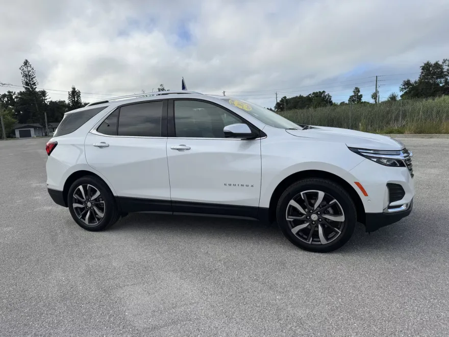 2024 Chevrolet Equinox Premier photo 1