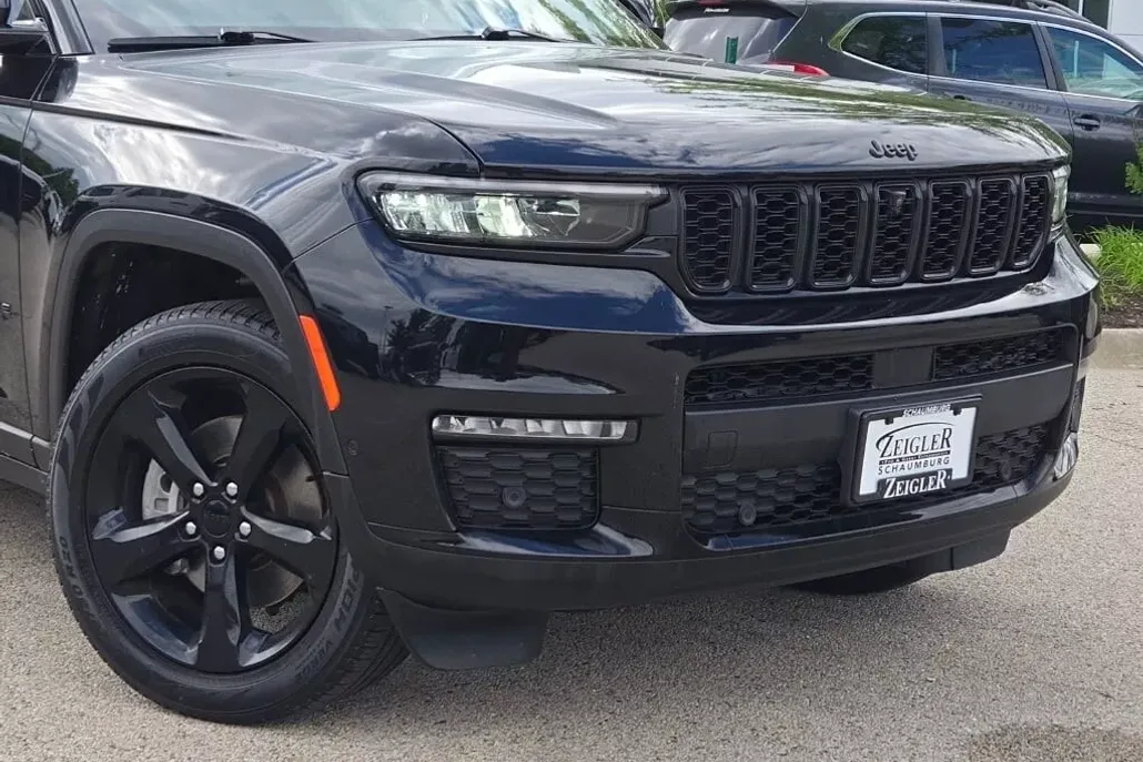 2022 Jeep Grand Cherokee Limited photo 1
