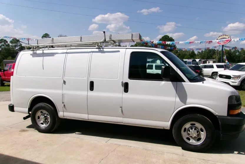 2020 Chevrolet Express Cargo Van photo 1