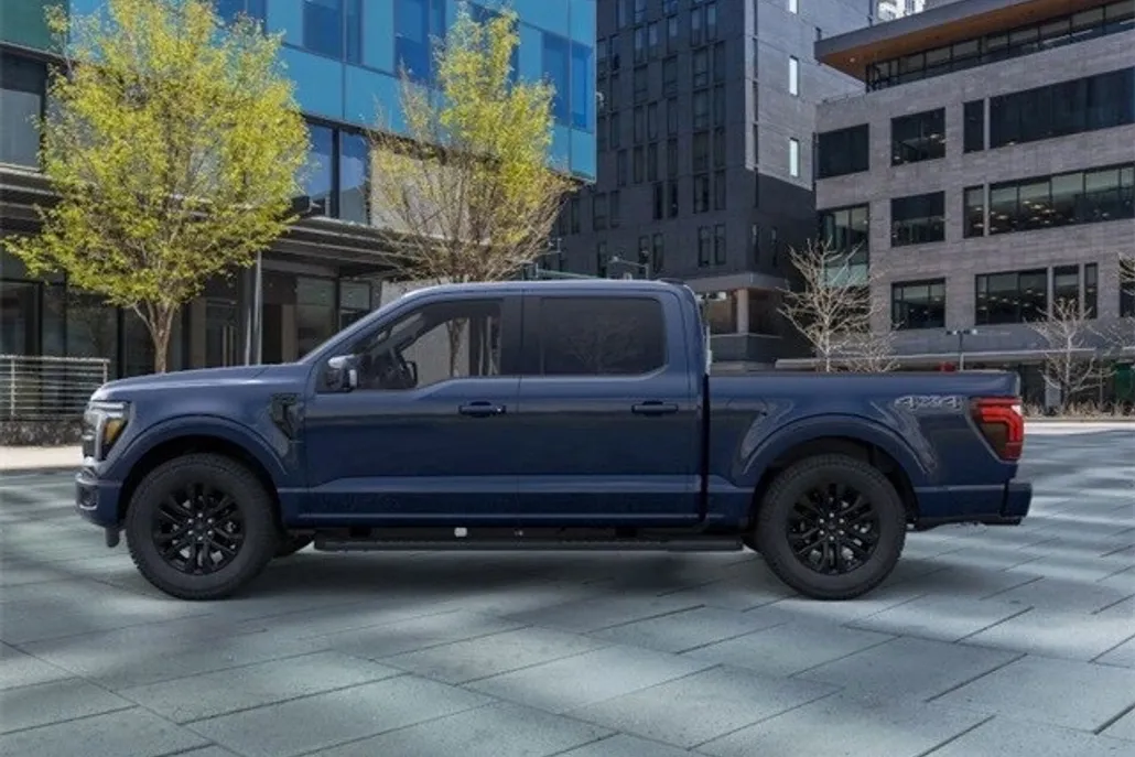 2025 Ford F-150 Lariat photo 1
