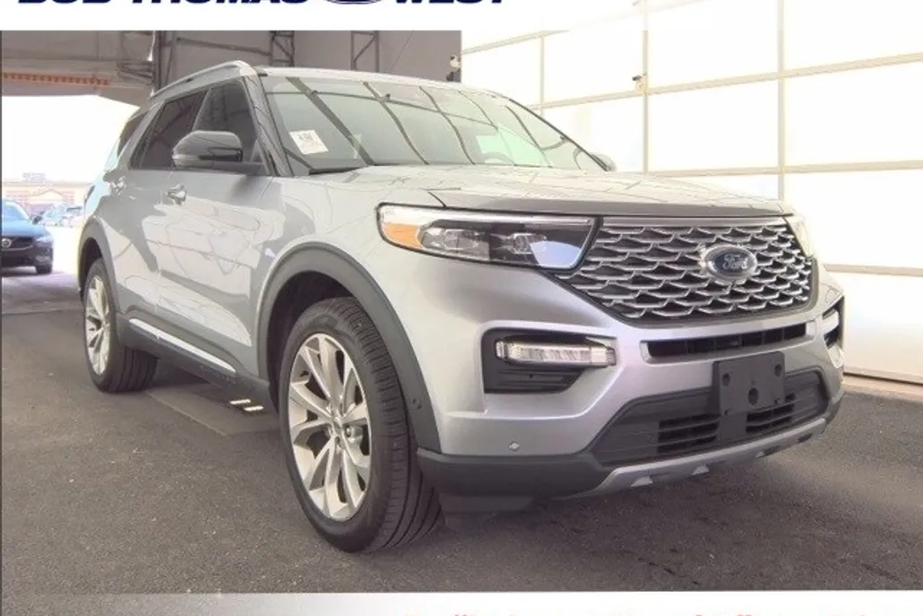 2022 Ford Explorer Platinum photo 1